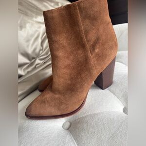 ✨Sam Edelman Brown Suede Bootie’s ✨